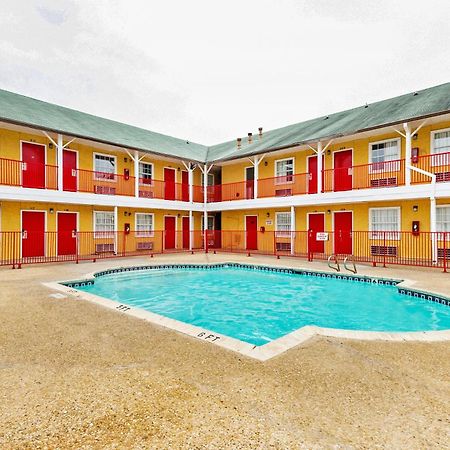 Oyo Hotel San Antonio Lackland Near Seaworld Eksteriør bilde